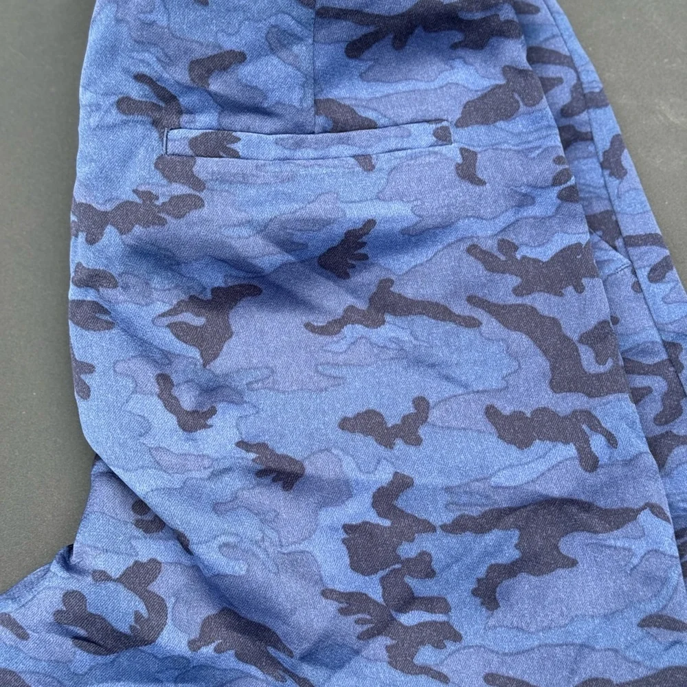 Banana Republic Blue Camouflage Shorts sz 8 - Picture 2 of 2